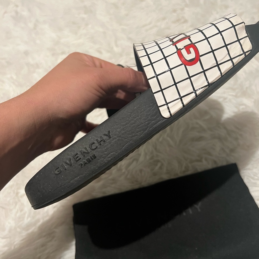 Givenchy slides - Picture 2 of 8